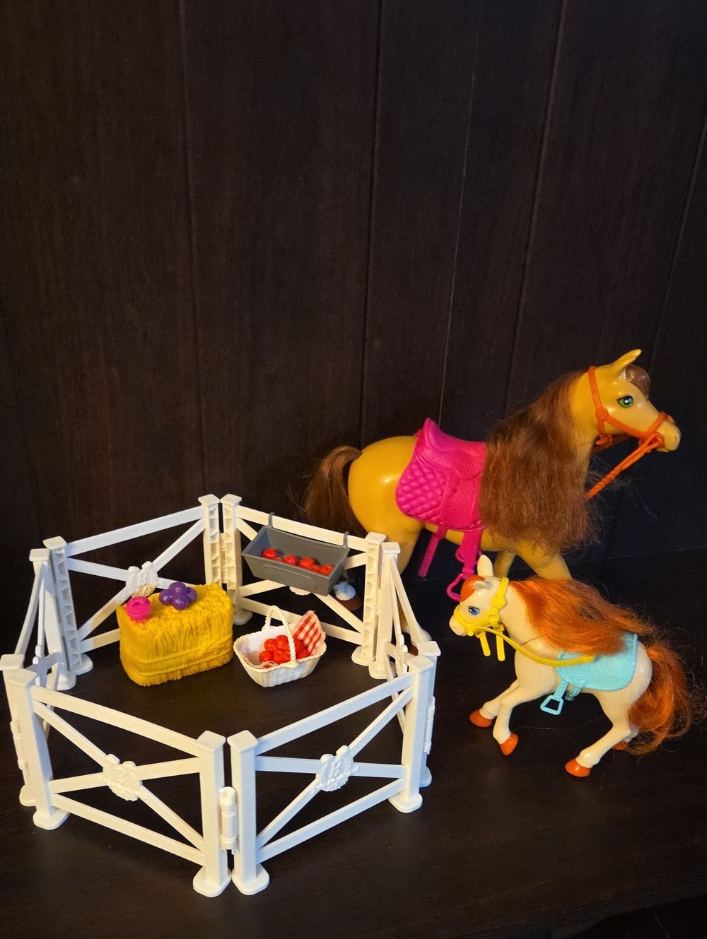 Barbie Hugs And Horses Play Set